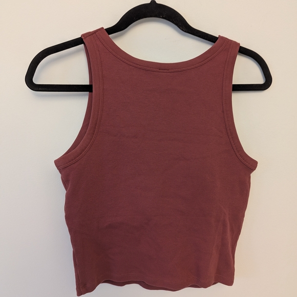 Women's Sleeveless Ribbed Top - Picture 3 of 5